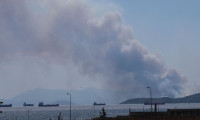 Φωτιά στη Σαλαμίνα: Δύο νεκροί - Εντοπίστηκαν οι σοροί στη διάρκεια της κατάσβεσης