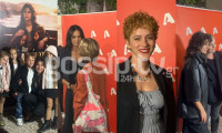 Μια γυναίκα: Avant premiere στη βροχή με χαμόγελα και ανυπομονησία για τη μεγάλη πρεμιέρα
