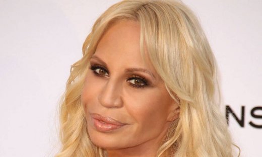 Η κρίση πλήττει τον οίκο Versace