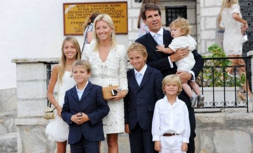 Όσα έγιναν στα βαφτίσια του εγγονού του τέως