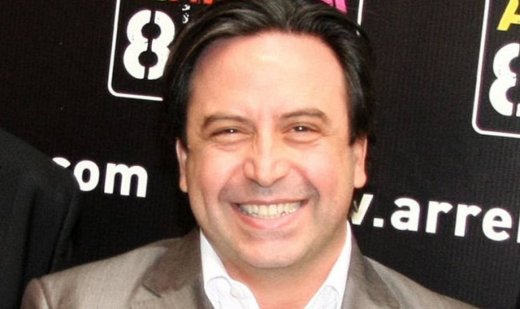 Βίκτωρας Ρέστης: Θα δώσει τελικά τα χέρια με Αγγελόπουλο;