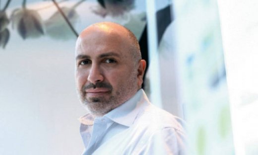 Άνοιγμα στην Αμερική επιχειρεί ο Κορρές