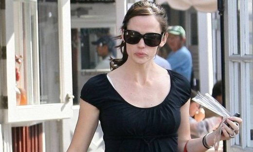 Βόλτα για ψώνια η Jennifer Garner