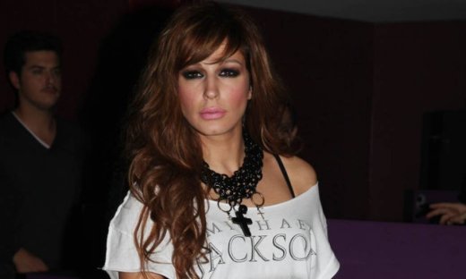 Πάλι ξανθιά η Κατερίνα Παπουτσάκη