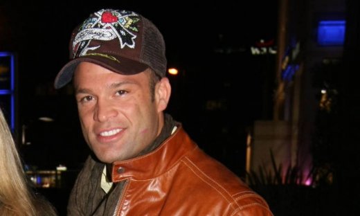 Τι κάνει ο Κώστας Σόμμερ στο Λος Άντζελες;