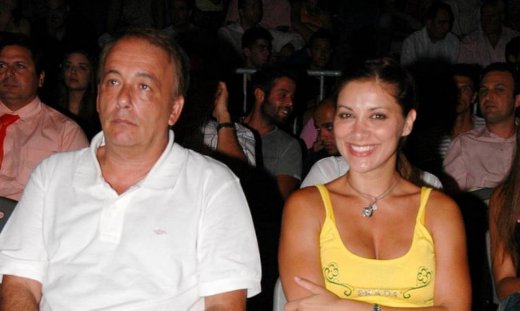 “Η Βόσσου είναι το τρίτο πρόσωπο στο γάμο Μικρούτσικου-Ρουμπέση”