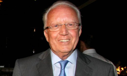 Δασκαλαντωνάκης: Ζητά πίσω τις μετοχές από τα παιδιά του