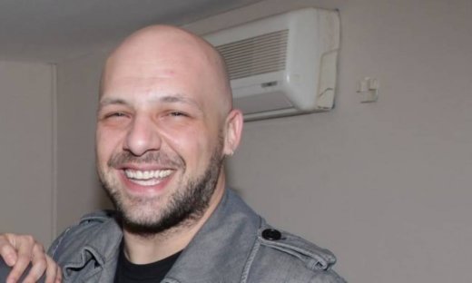 Νίκος Μουτσινάς: Στη Θεσσαλονίκη παρέα με φίλους