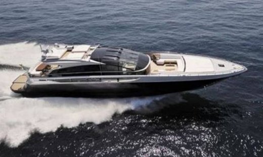 Χρουσαλά-Πατίτσας: Το γαμήλιο δώρο τους