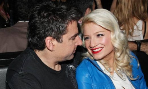 Μετά το γάμο οι υπογραφές στο Mega!