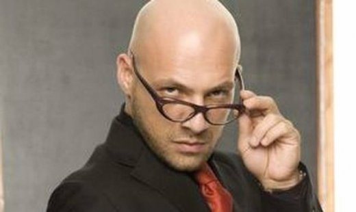 Nίκος Μουτσινάς: "Η Μανωλίδου είναι σαν μάνα μου"