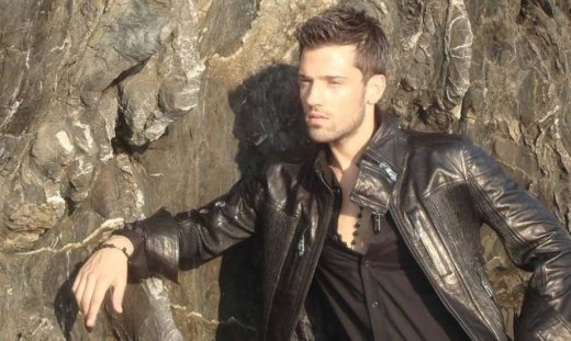 Καρέ-καρέ το backstage της φωτογράφισης του Αργυρού για το «Ερωτευμένος και τρελός»