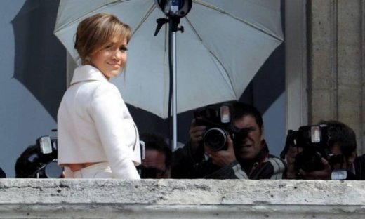 "Jennifer Lopez μην πας στα Κατεχόμενα"