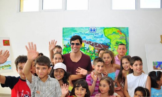 Video: Σάκης Ρουβάς: Επισκέφτηκε το παιδικό χωριό SOS στον Έβρο!