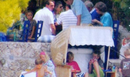 H ζωή του τέως στο Πόρτο Χέλι