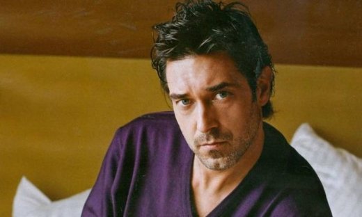 Μπουράκ Χακί: «Δεν παντρεύτηκα από  κεραυνοβόλο έρωτα»