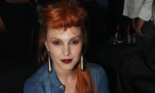 Video: Η Τάμτα στην Ελένη Μενεγάκη