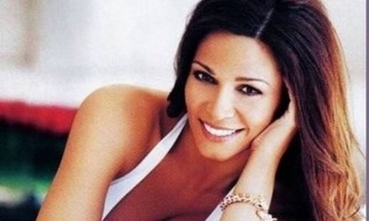 Έλλη Κοκκίνου: «Ξέρω πόσο πονάει η απόρριψη»