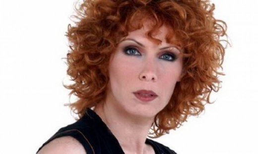 Εβελίνα Παπούλια: «Δεν έχω ξεπεράσει τον χαμό του Νίκου Σεργιανόπουλου»