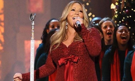 Video: H Mariah Carey υποδέχεται τα Χριστούγεννα