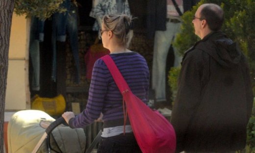 Η οικογένεια Κουτσόγιωργα για ψώνια στην Κηφισιά