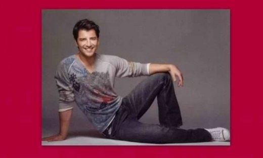 Το φιλί του Σάκη Ρουβά στην Αναστασία