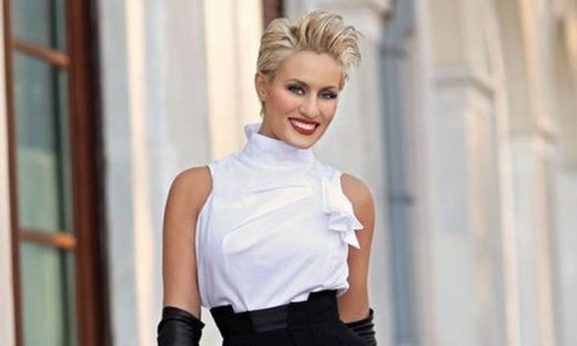 Πυρ και μανία η Ελεονώρα Μελέτη με γνωστή τηλεκριτικό!