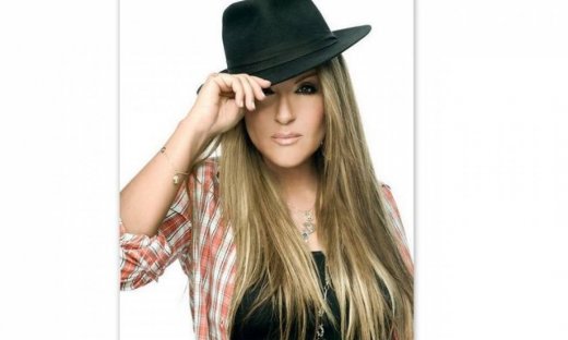 Η Ναταλία παίρνει θέση στη κόντρα Λούλη- Μακρυπούλια