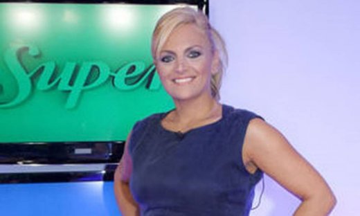 Video: X.Λαμπίρη: "Θέλετε να μου πείτε ότι κόβεται η εκπομπή μου και δεν το κατάλαβα;"