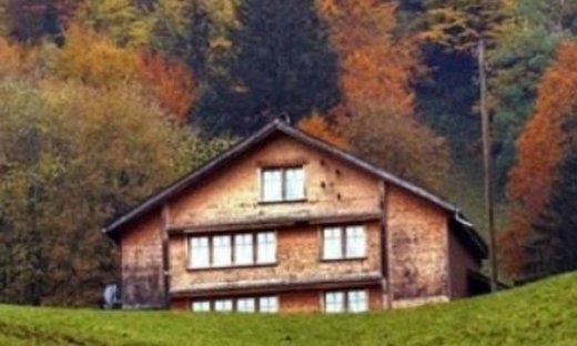 Έλληνες κροίσοι, ζουν έξω... χρωστούν στην εφορία