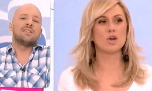 VIDEO: Δείτε τι είπε ο Νίκος Μουτσινάς για την απουσία της Καραβάτου