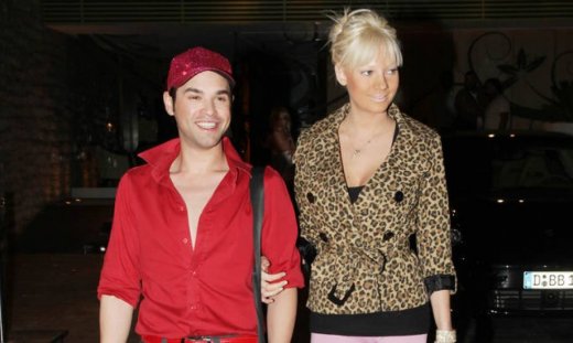 Τζούλια και Μένιος στα δικαστήρια