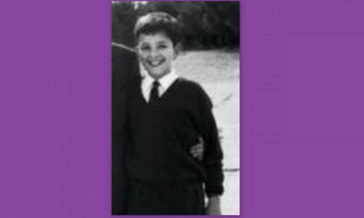 Τότε μαθητούδι, σήμερα πρόεδρος κόμματος. Ποιος είναι;