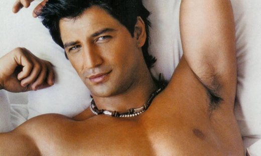 Ο Σάκης Ρουβάς, η Επίδαυρος και οι καναπέδες