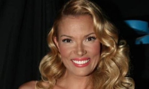 Βίκυ Καγιά: Πρωταγωνιστεί στο σίκουελ «Σειρήνες στο Αιγαίο»