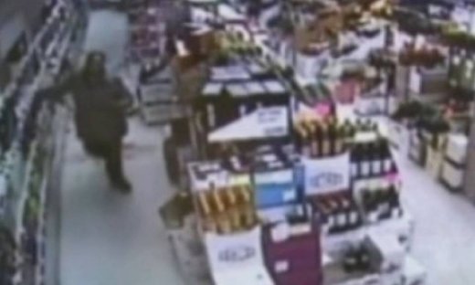 Σύζυγος επιχειρηματία έχει χόμπι να …κλέβει!