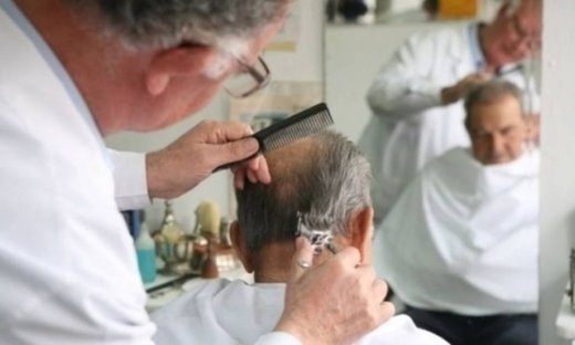 Μέχρι και για κούρεμα πηγαίνουν οι Έλληνες στην πΓΔΜ!