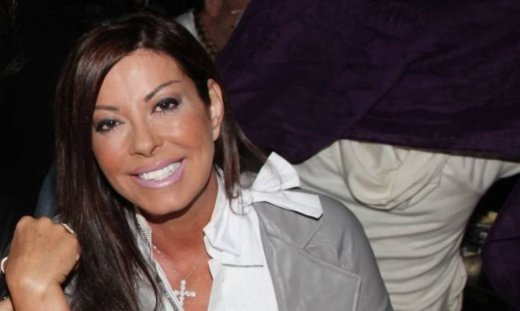 Άντζελα Δημητρίου: «Αν δεν πας στο κομμωτήριο θα φυτρώσουν κατσαρίδες στα μαλλιά»