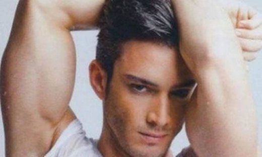 Video: Θεοχάρης Ιωαννίδης: Κυκλοφόρησε το νέο του τραγούδι