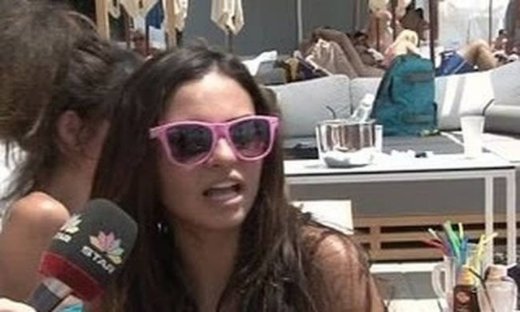 Δήμητρα Αλεξανδράκη: «Στα beach bar υπάρχει φλέρτ, γιατί είσαι βρεγμένος...»