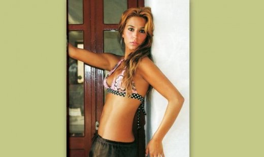 Πόσα κιλά είναι η Παπουτσάκη;