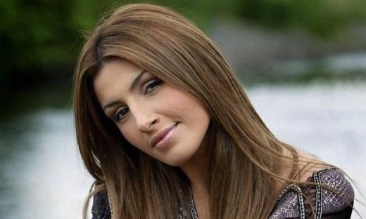 Ποια είναι η μεγάλη στιλιστική αδυναμία της Έλενας Παπαρίζου;