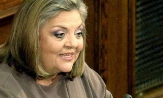 Έλσα Παπαδημητρίου: «Δεν αποκλείω τίποτα διότι οι συνθήκες δεν το επιτρέπουν»