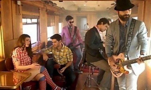 Μέλισσες-Ήβη Αδάμου: Η συνύπαρξή τους onstage