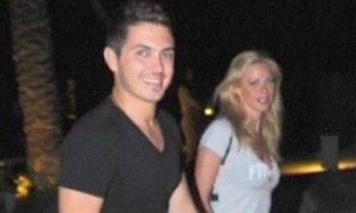 Δεν αποχωρίζεται το μονόπετρό της η Ζέτα