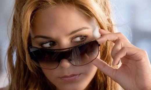 Κατερίνα Παπουτσάκη: Η «φιλεναδίτσα» του υπουργού