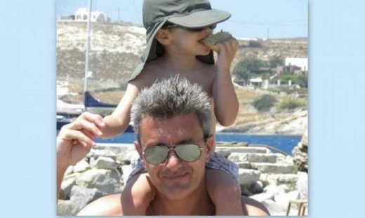 Η τρυφερή φωτογραφία του Νίκου Χατζηνικολάου με τον γιο του