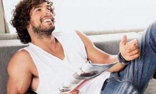 Νίκος Αναδιώτης: «Δεν μπορώ να κάνω έρωτα, αν πρώτα δεν νιώσω συναισθήματα»