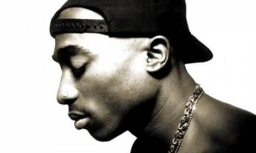 Παλιοί συνεργάτες του 2Pac κάπνισαν... τις στάχτες του για να τον τιμήσουν