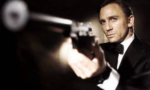 Ο Τζέιμς Μποντ πάει... Μπόλιγουντ
